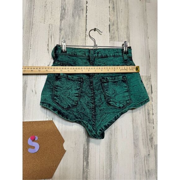 Green mini Jean short - Picture 7 of 10
